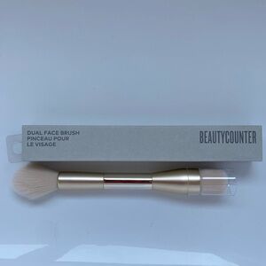 BEAUTYCOUNTER ~ Dual Face Brush ~ Brand New in Box
